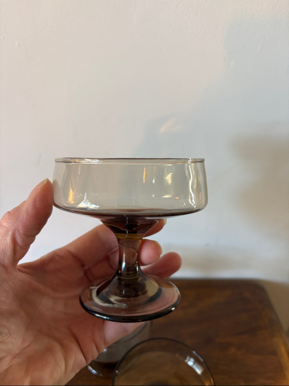 LIBBEY - Set of 4 Vintage Smoked Glass Coupe Champagne Glasses - Picture 2 of 6